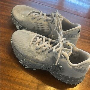 Nike Giannis Freak 4